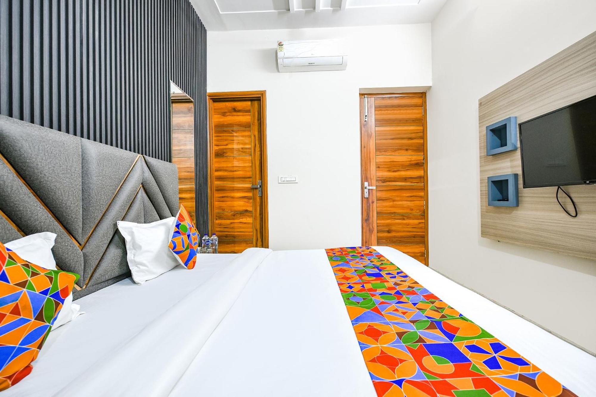 Fabhotel K9 Stay ลูดิฮานา ภายนอก รูปภาพ