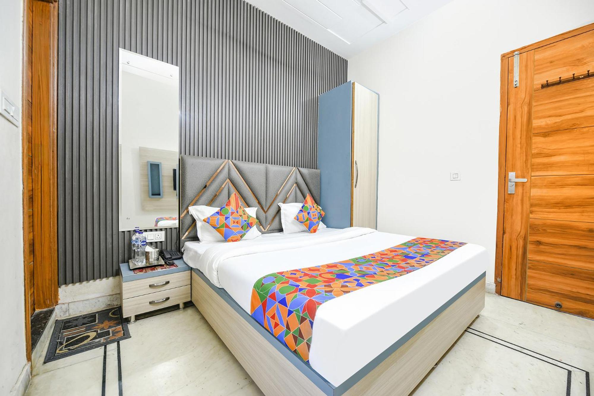 Fabhotel K9 Stay ลูดิฮานา ภายนอก รูปภาพ