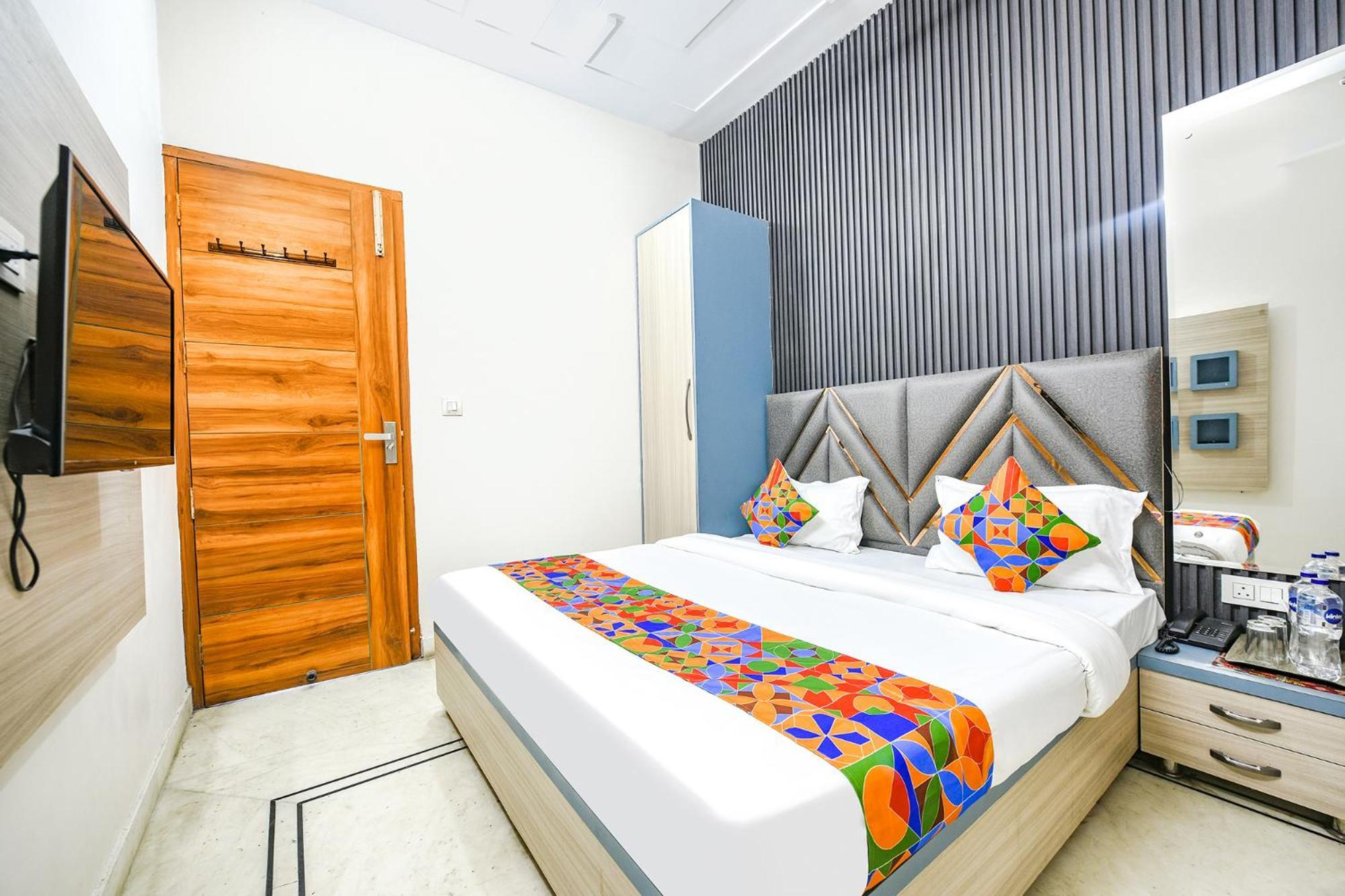Fabhotel K9 Stay ลูดิฮานา ภายนอก รูปภาพ